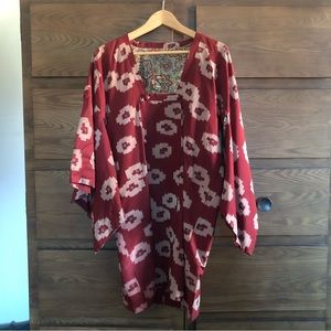 Burgundy 1960’s  Ikat print Kimono with Floral lining.